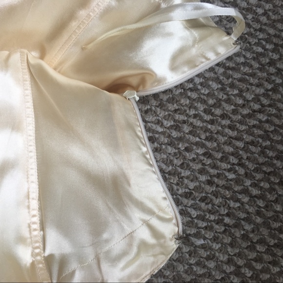 DAVIDS BRIDAL Gold Fancy Dress - Picture 4 of 4